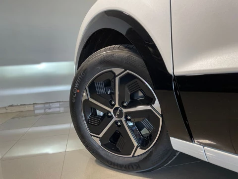 Kia Niro 1.6 GDi HEV 95kW (129CV) Drive