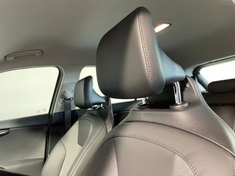 Kia Niro 1.6 GDi HEV 95kW (129CV) Drive