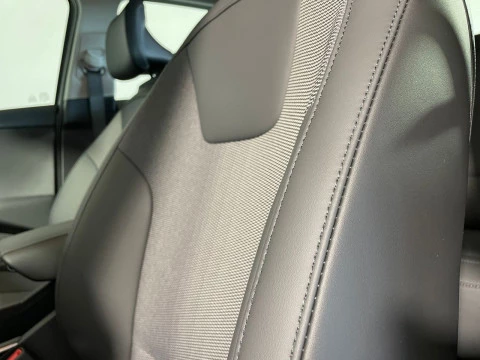 Kia Niro 1.6 GDi HEV 95kW (129CV) Drive