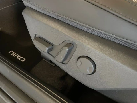 Kia Niro 1.6 GDi HEV 95kW (129CV) Drive