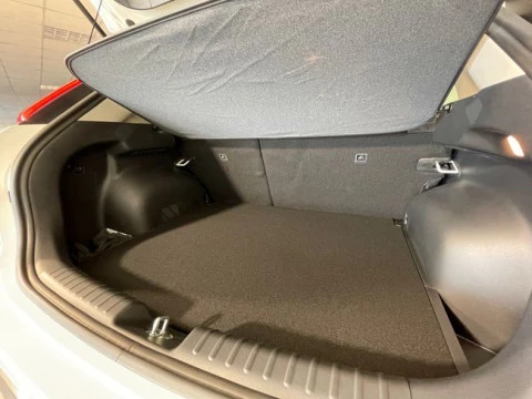 Kia Niro 1.6 GDi HEV 95kW (129CV) Drive