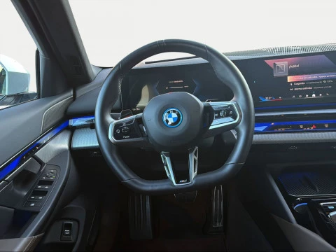 BMW i5 eDrive40