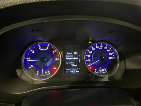 Toyota Hilux 2.4 D4D Cabina Doble VX