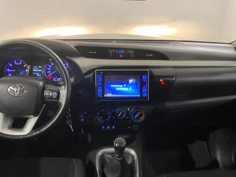 Toyota Hilux 2.4 D4D Cabina Doble VX