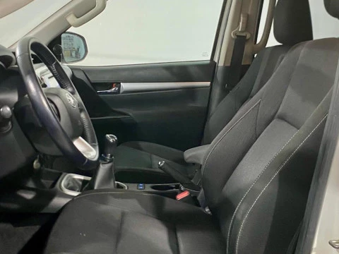 Toyota Hilux 2.4 D4D Cabina Doble VX