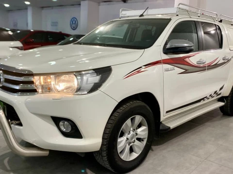 Toyota Hilux 2.4 D4D Cabina Doble VX