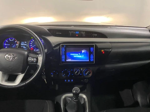 Toyota Hilux 2.4 D4D Cabina Doble VX