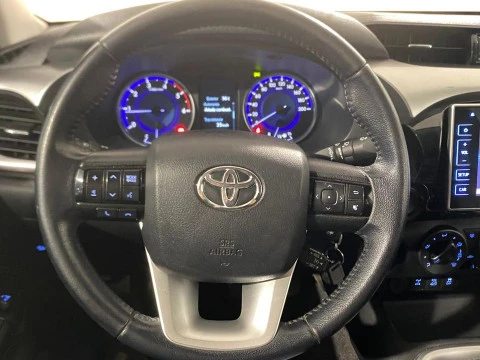 Toyota Hilux 2.4 D4D Cabina Doble VX
