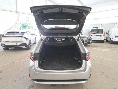 Toyota Corolla 1.8 125H BUSINESS E-CVT TOU SPORT