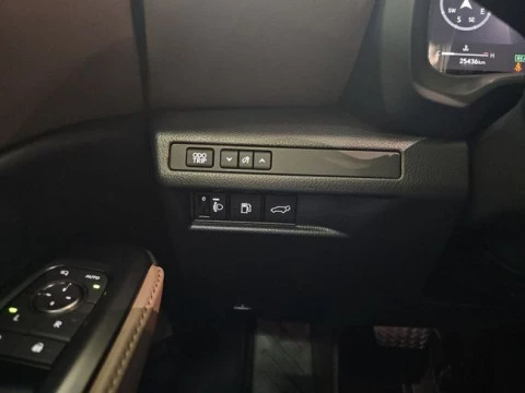 Lexus LBX 1.5 136cv HEV Elegant+
