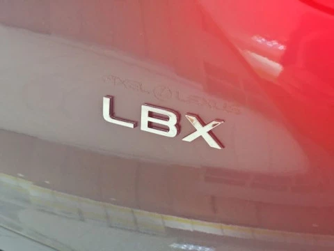 Lexus LBX 1.5 136cv HEV Elegant+