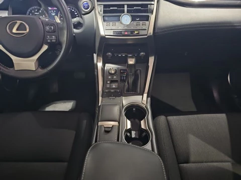 Lexus NX 2.5 300h Business Navigation 2WD