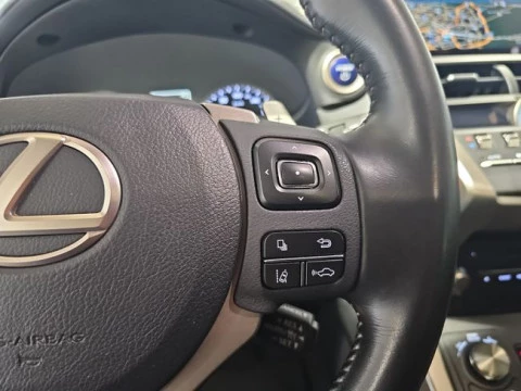 Lexus NX 2.5 300h Business Navigation 2WD