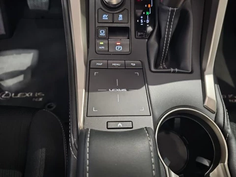 Lexus NX 2.5 300h Business Navigation 2WD