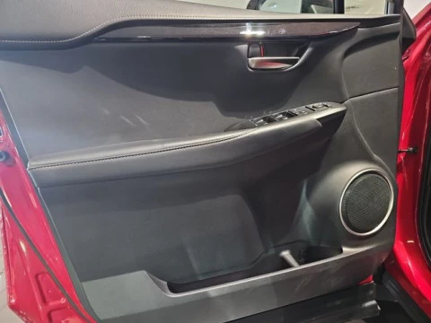 Lexus NX 2.5 300h Business Navigation 2WD