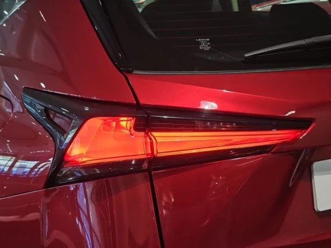 Lexus NX 2.5 300h Business Navigation 2WD