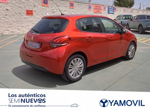 Peugeot 208 PureTech Signature 60 kW (82 CV)
