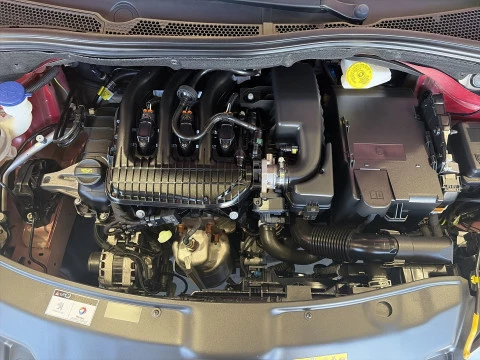 Peugeot 208 PureTech Signature 60 kW (82 CV)