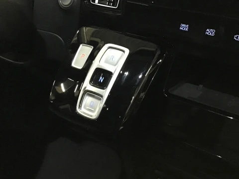 Hyundai Staria 2.2 CRDI Tecno 9S