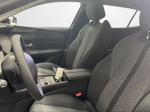 Peugeot 408 408 Allure Puretech 130 EAT8