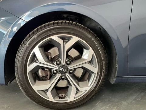 Kia Ceed Tourer Tourer 1.6 MHEV iMT 100kW GT Line