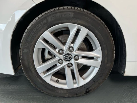 Toyota Corolla 1.8 125H ACTIVE TECH E-CVT