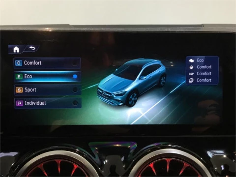 Mercedes-Benz GLA 200 D