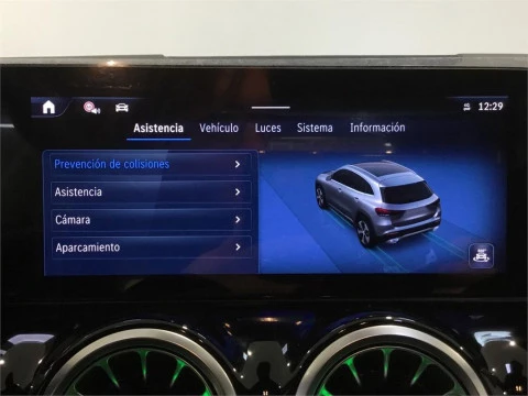 Mercedes-Benz GLA 200 D