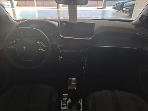 Peugeot 2008 Allure Hybrid 145 eDCS6
