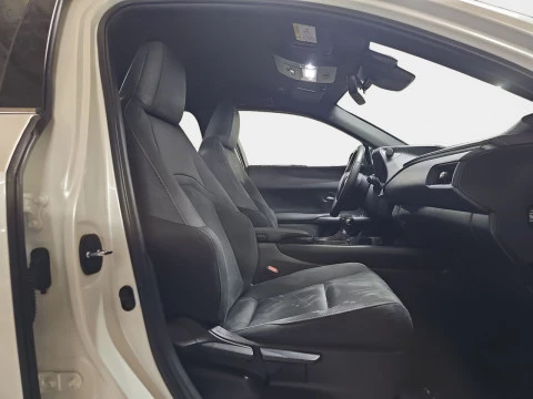 Lexus UX 2.0 250h Business