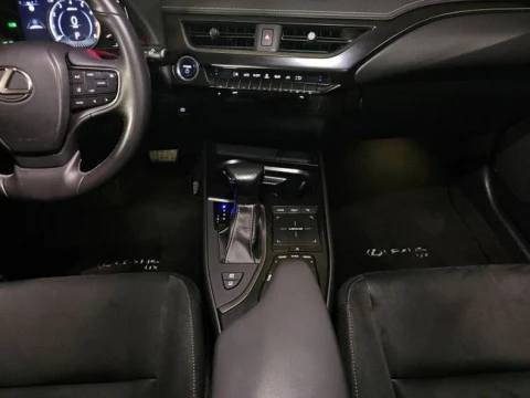 Lexus UX 2.0 250h Business