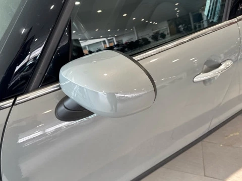 MINI Cabrio Cooper 100 kW (136 CV)