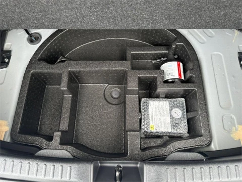 Toyota Yaris 5P Style 120H e-CVT
