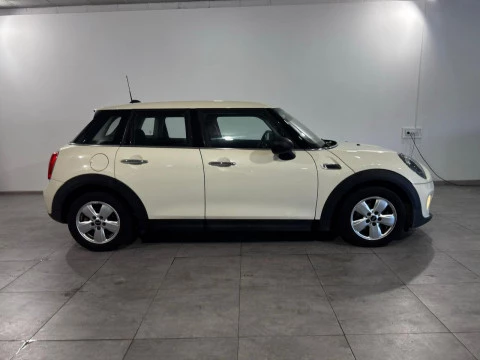 MINI Cooper COOPER F55 MINI UNO