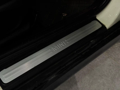 MINI Cooper COOPER F55 MINI UNO