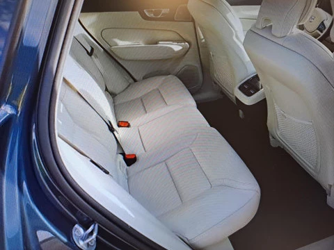 Volvo XC60 2.0 B5 P ULTRA DARK AUTO 250 5P