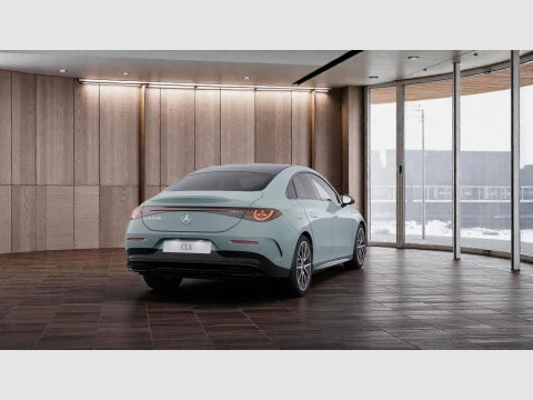Mercedes-Benz CLA  250+ con tecnologia EQ
