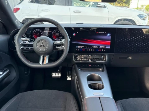 Mercedes-Benz CLA  250+ con tecnologia EQ
