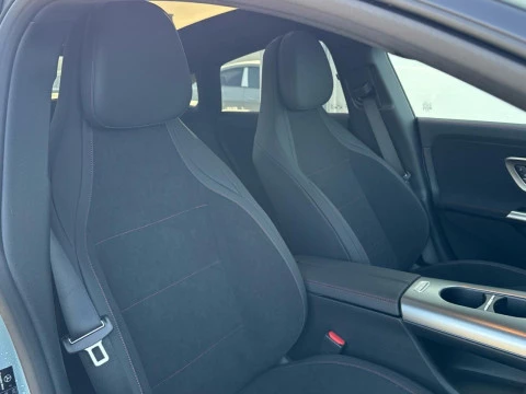 Mercedes-Benz CLA  250+ con tecnologia EQ