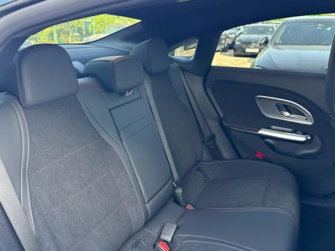 Mercedes-Benz CLA  250+ con tecnologia EQ