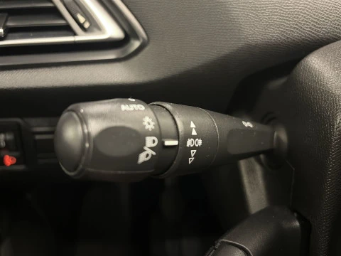 Peugeot 308 PureTech 110 SANDS Style 81 kW (110 CV)