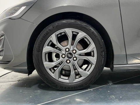 Ford Focus 1.0 Ecoboost MHEV 92kW ST-Line