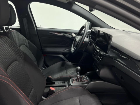 Ford Focus 1.0 Ecoboost MHEV 92kW ST-Line