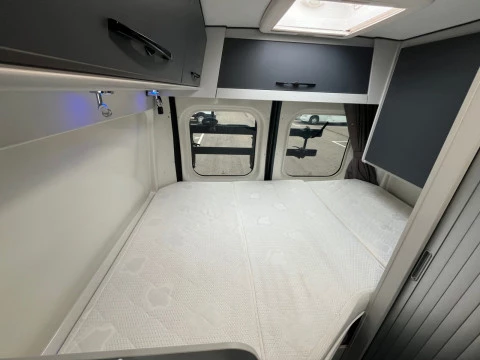 FONT VENDOME FORTY VAN 4X FORTY VAN