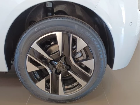 Peugeot 208 Allure HYBRID 110 eDCS6