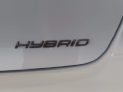 Peugeot 208 Allure HYBRID 110 eDCS6
