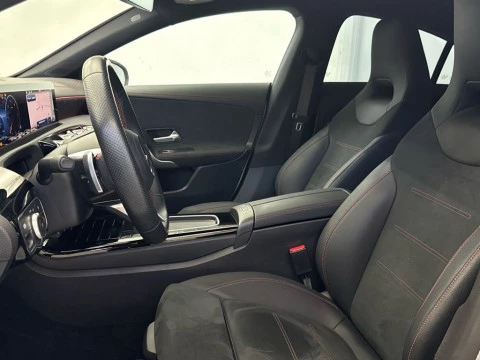 Mercedes-Benz CLA 220 D DCT