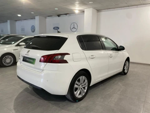 Peugeot 308 5p Allure Pack BlueHDi 130