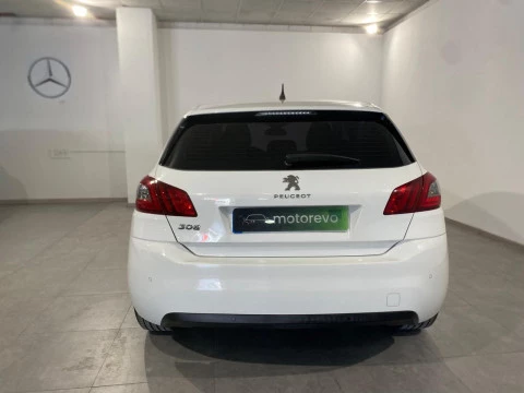 Peugeot 308 5p Allure Pack BlueHDi 130
