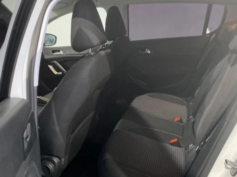 Peugeot 308 5p Allure Pack BlueHDi 130